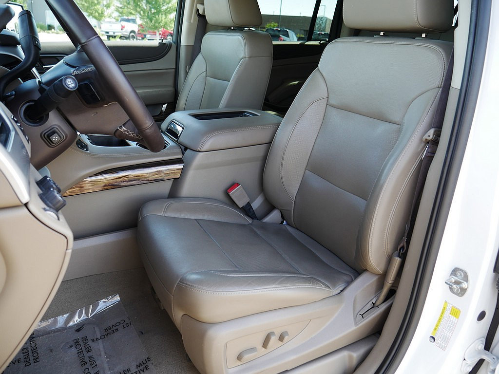 Used 2019 GMC Yukon XL SLT w/ Open Road Package AWD/4WD image 14
