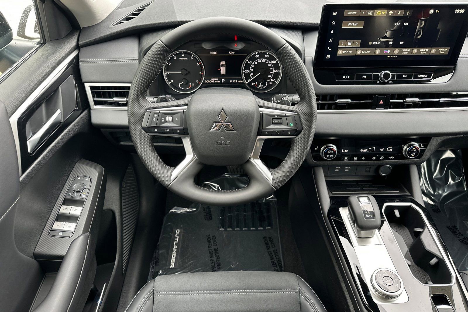 New 2025 Mitsubishi Outlander SE image 13