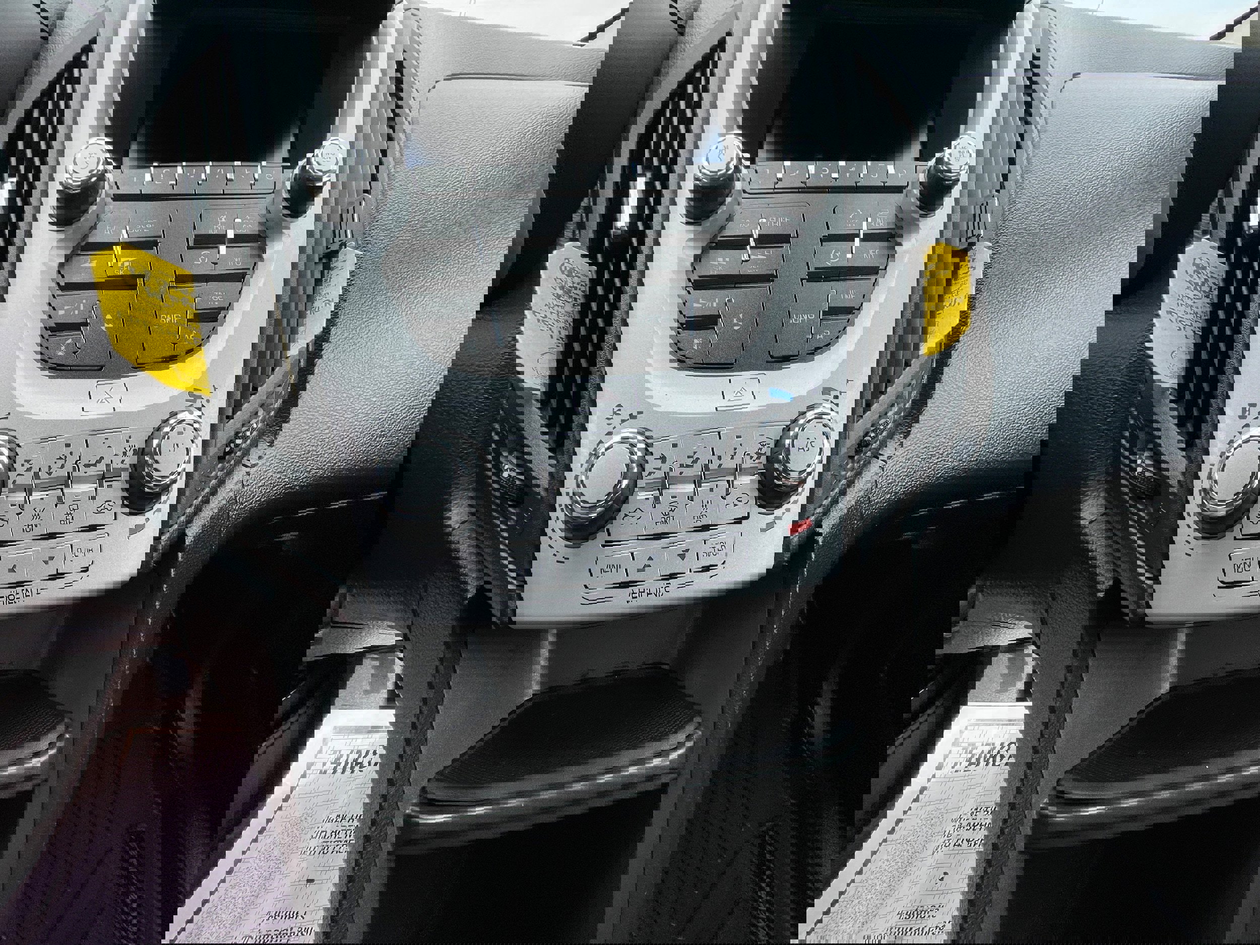 Used 2017 Chevrolet Equinox LT image 19