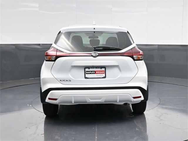 Used 2025 Nissan Kicks Play S image 4