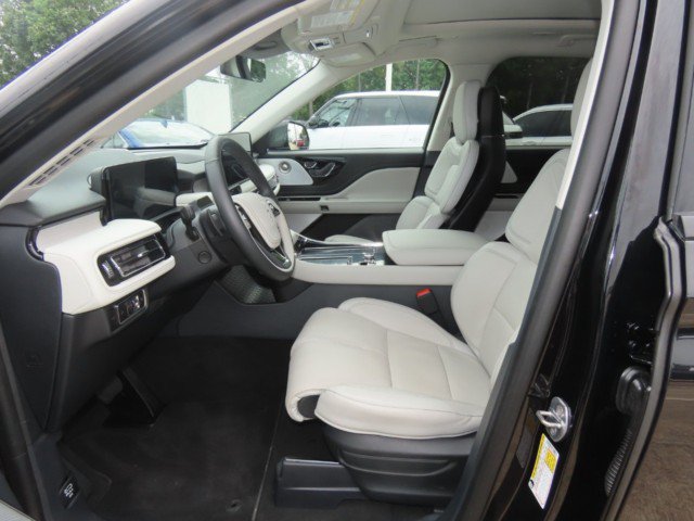 Used 2026 Lincoln Aviator Reserve AWD/4WD image 25