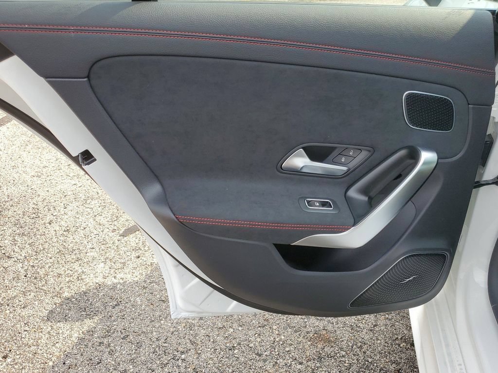 New 2025 Mercedes-Benz CLA 250 4MATIC image 9