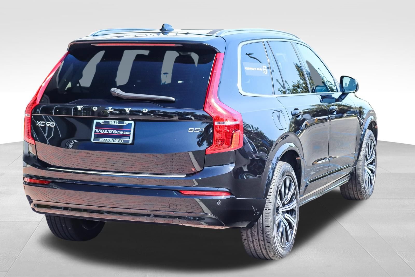 Used 2023 Volvo XC90 B5 Core w/ Protection Package Premier AWD/4WD image 8