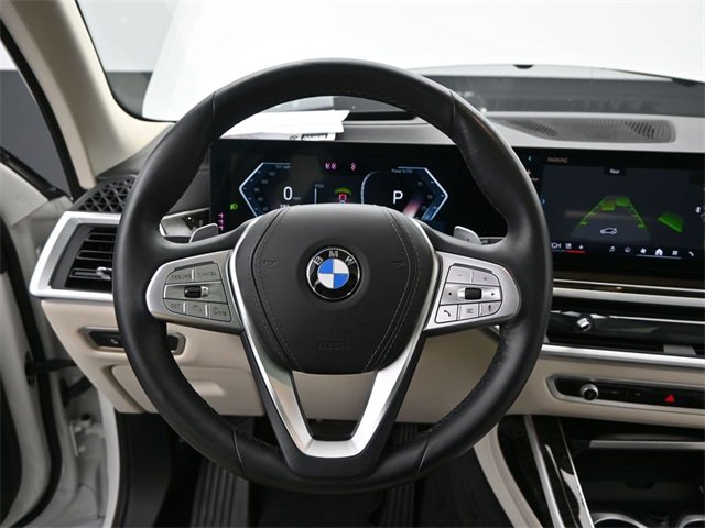 Used 2024 BMW X7 xDrive40i w/ Executive Package image 7