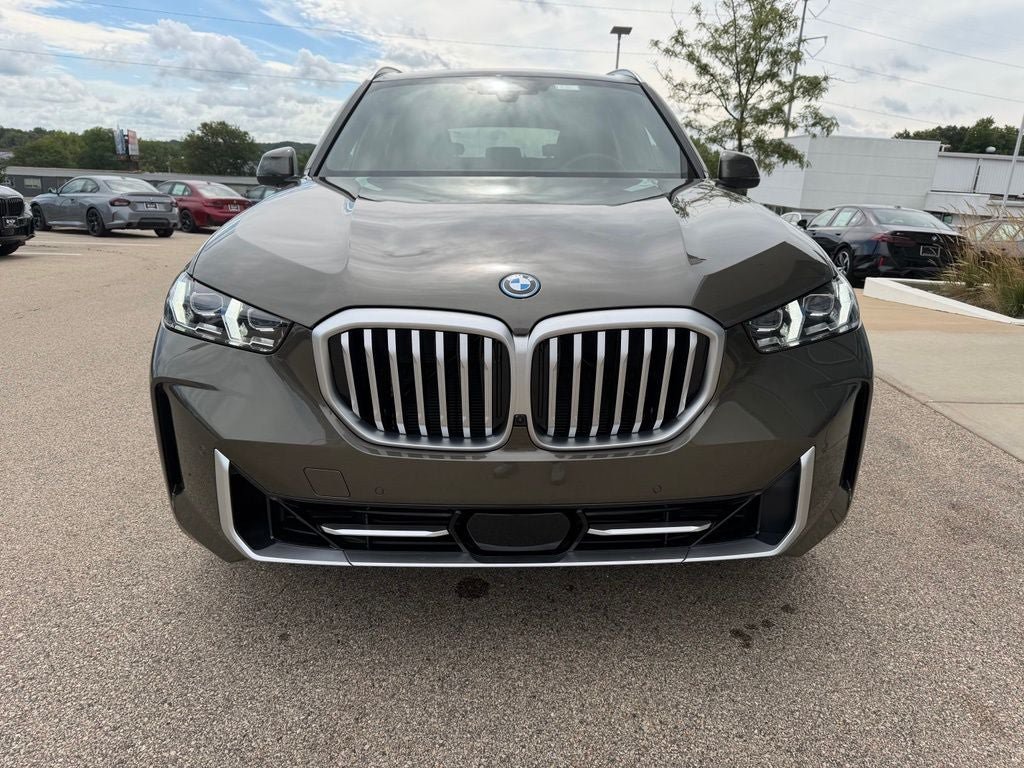 Used 2026 BMW X5 xDrive50e AWD/4WD image 8