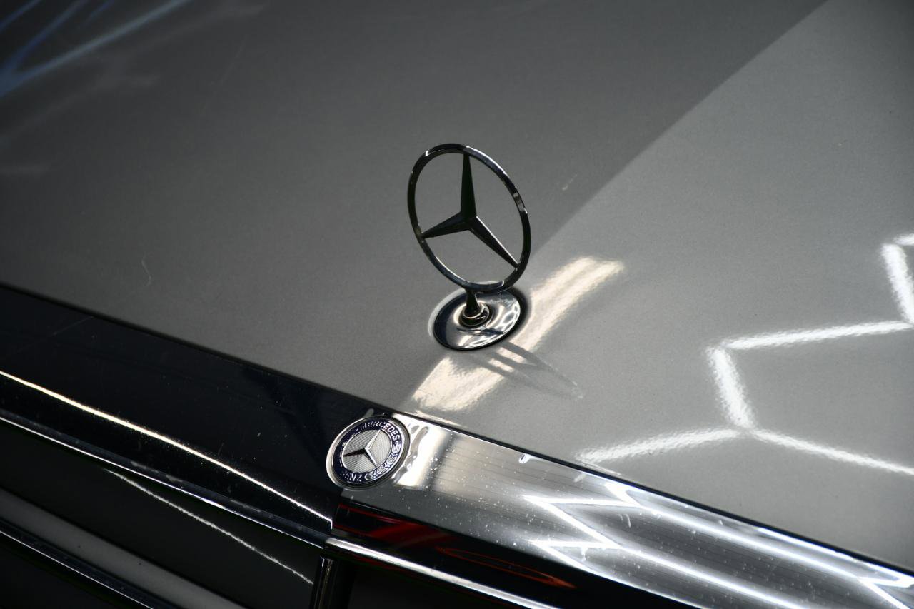 Used 2015 Mercedes-Benz C 300 Sedan w/ Premium 1 Package image 9
