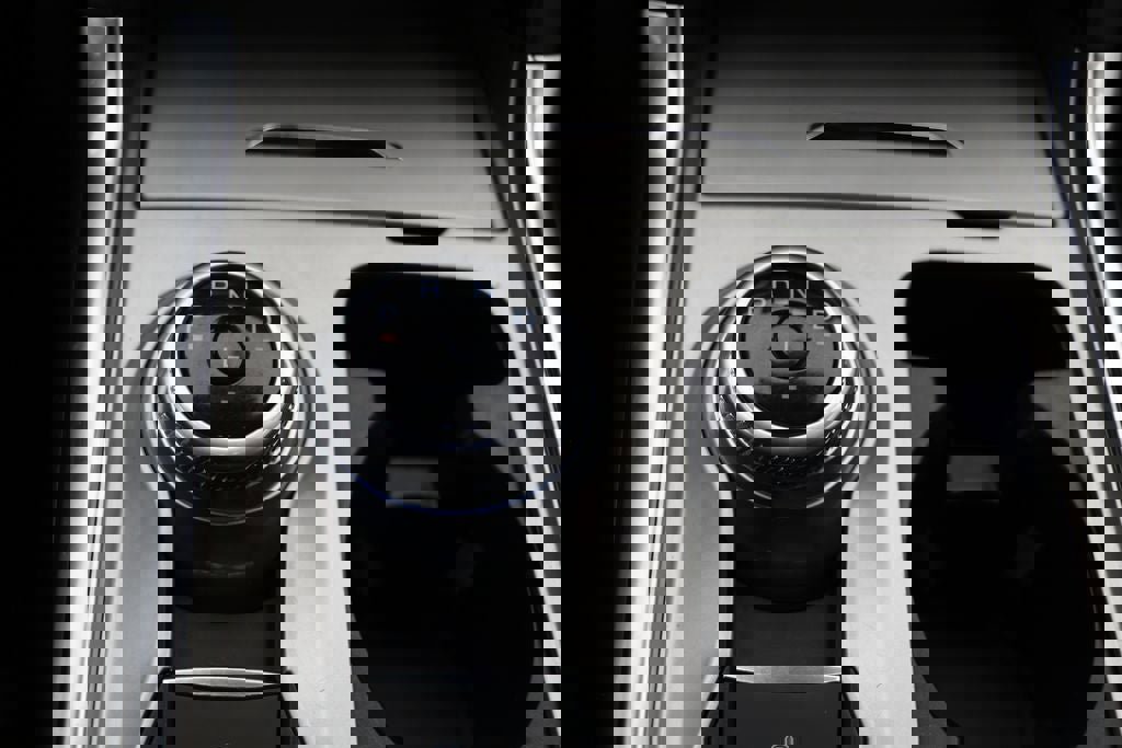 Used 2021 Ford Explorer XLT w/ Equipment Group 202A image 21