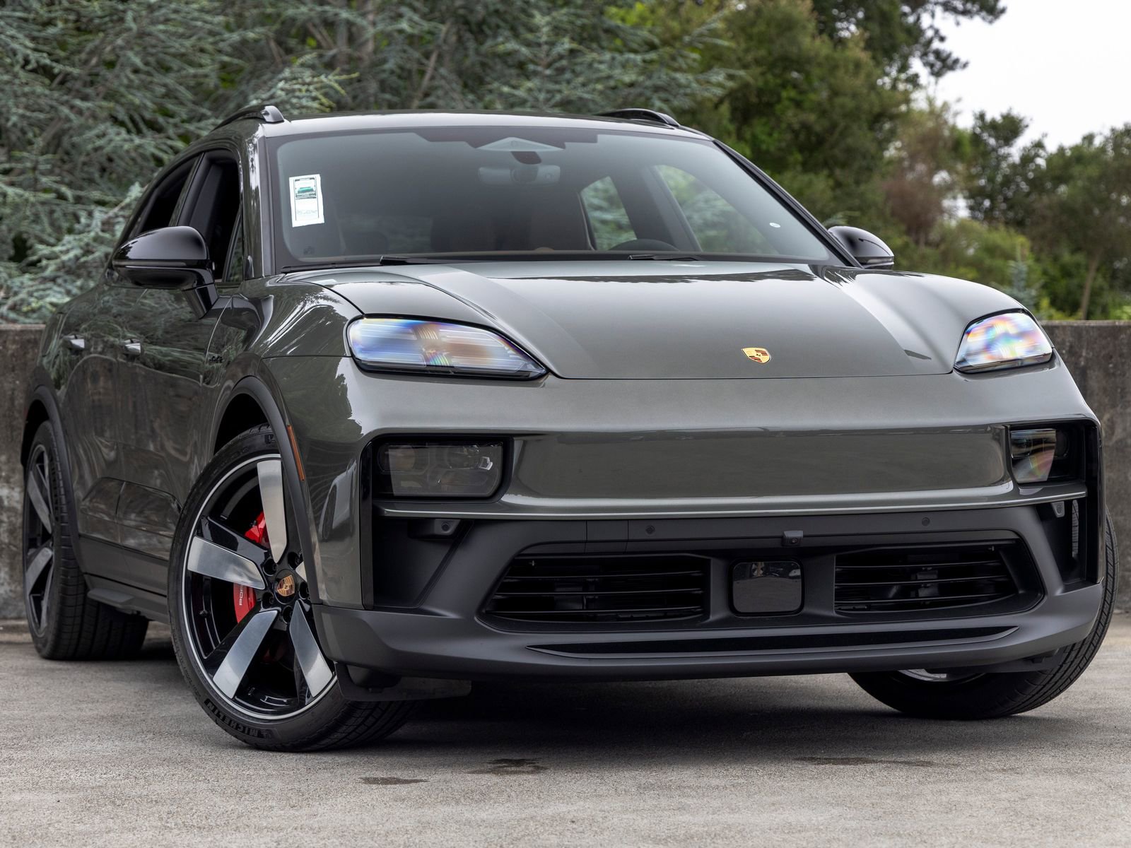 New 2026 Porsche Macan GTS Electric AWD/4WD image 6