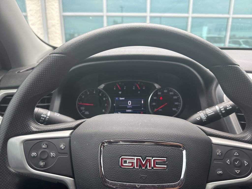 Used 2023 GMC Acadia SLE w/ Driver Convenience Package FWD image 16