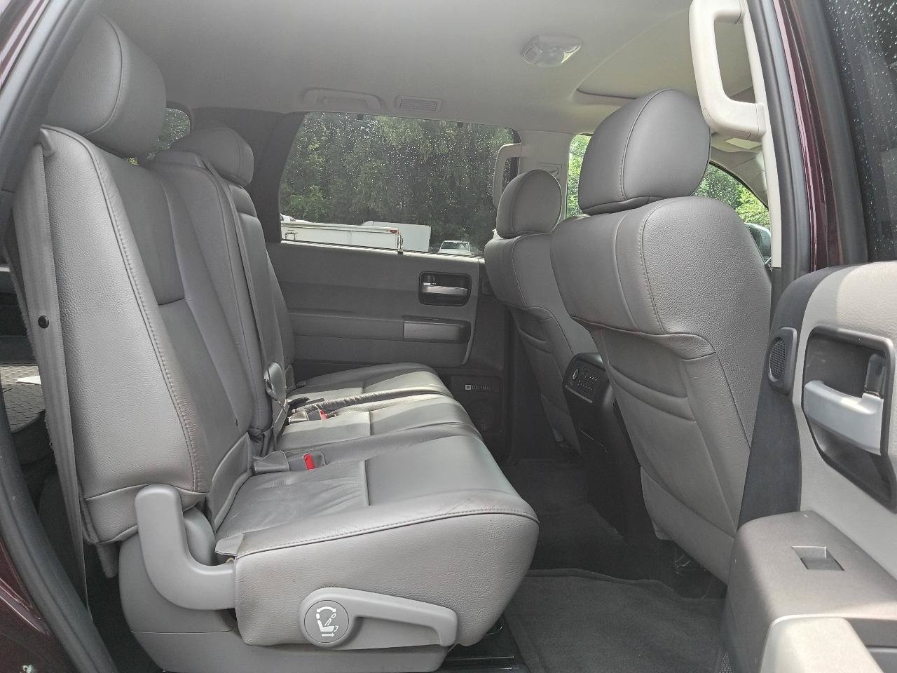Used 2017 Toyota Sequoia Limited w/ Safety & Convenience Package AWD/4WD image 21