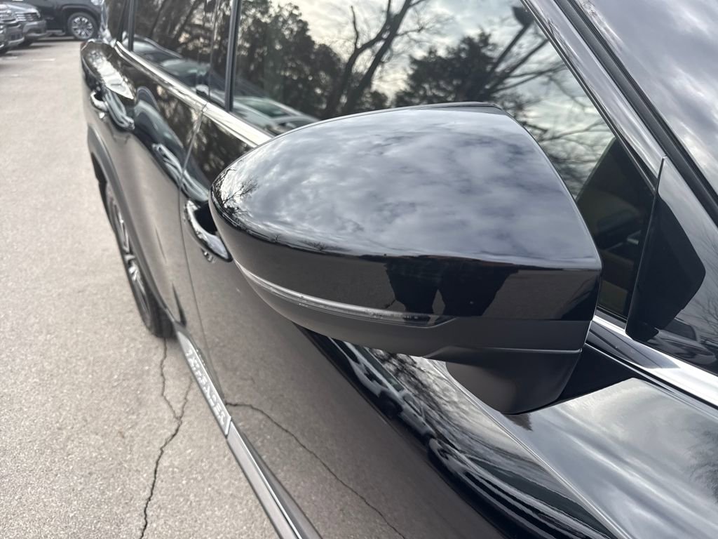 Certified 2025 Nissan Pathfinder Platinum image 43