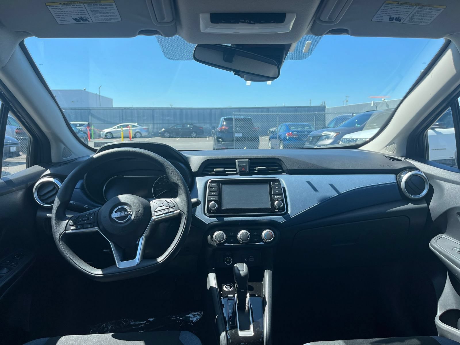 Used 2025 Nissan Versa SV FWD image 32