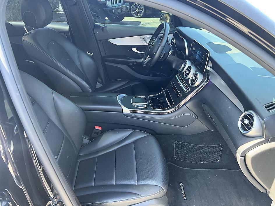Used 2020 Mercedes-Benz GLC 300 image 17