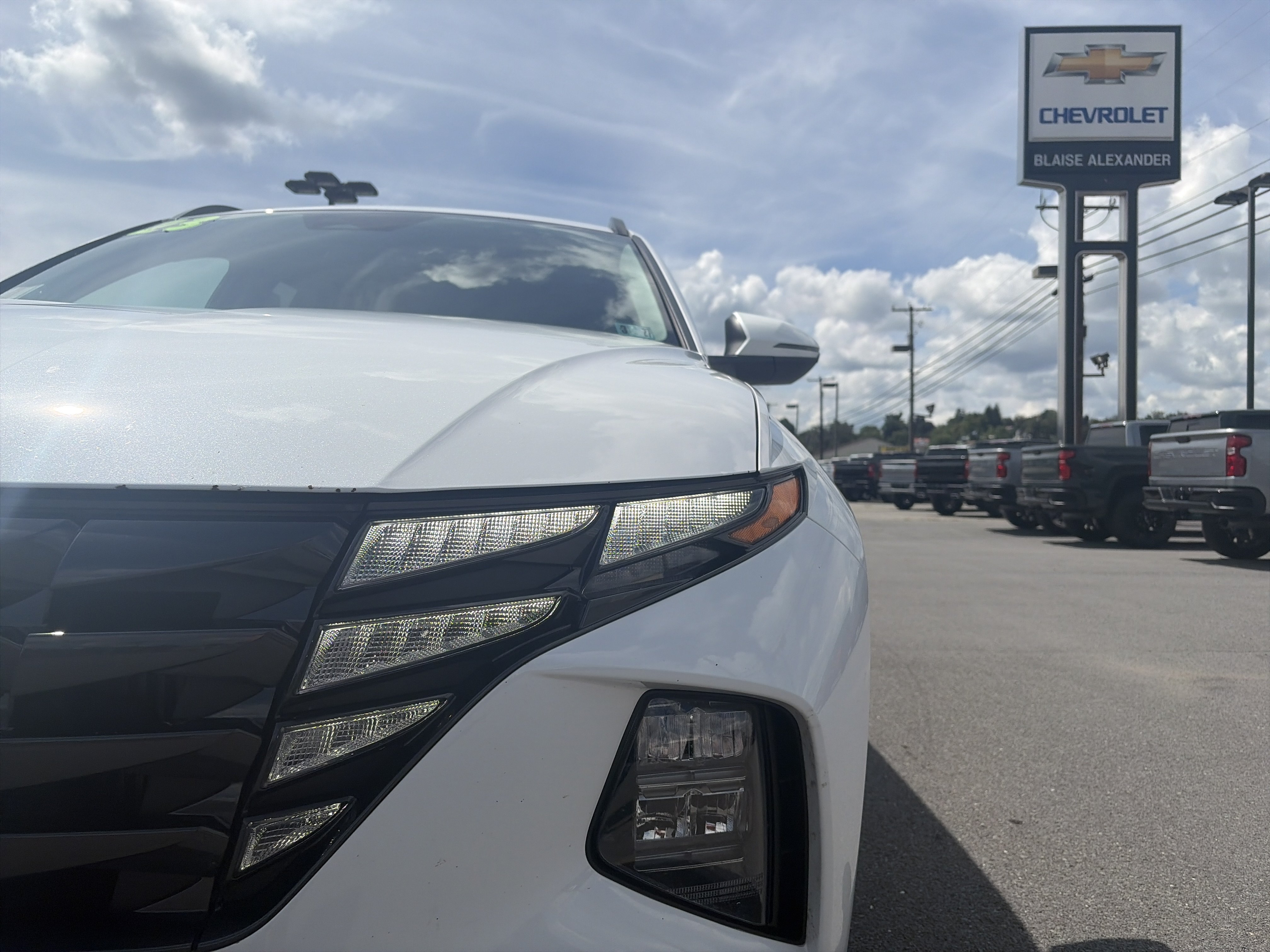 Used 2023 Hyundai Tucson Blue AWD/4WD image 4
