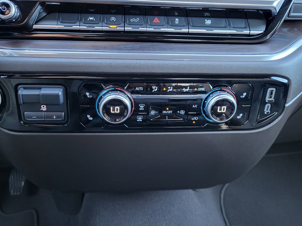 Used 2025 GMC Sierra 1500 SLT AWD/4WD image 15