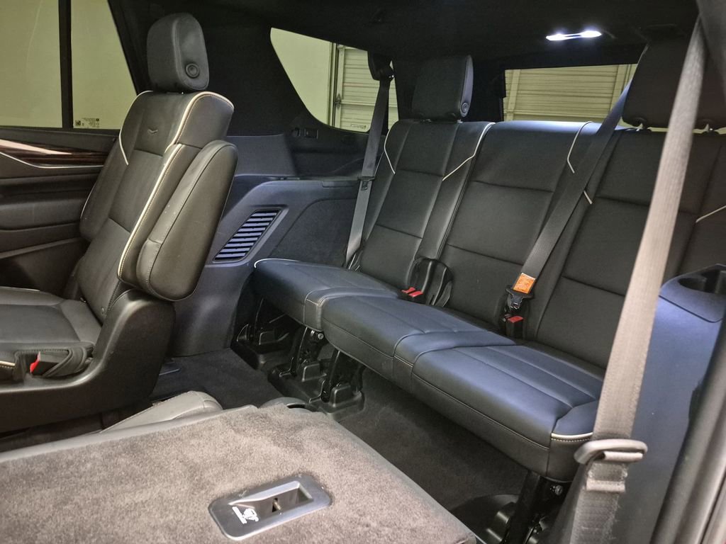 Used 2023 Cadillac Escalade Premium Luxury RWD image 26