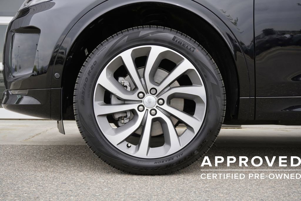 Used 2025 Land Rover Discovery Sport S image 34