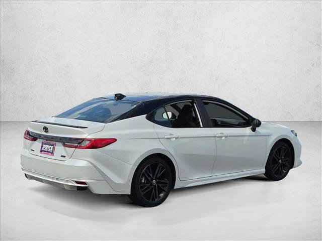 Used 2025 Toyota Camry XSE FWD image 5