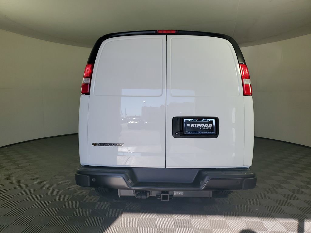 New 2026 Chevrolet Express 3500 Extended w/ Driver Convenience Package image 5