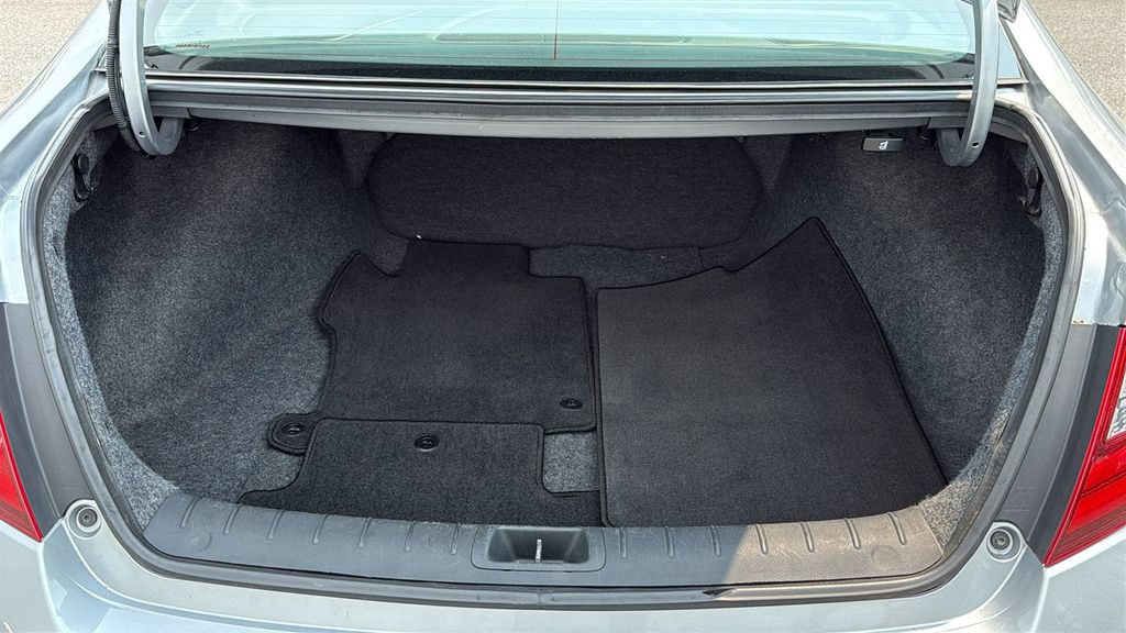 Used 2017 Honda Accord EX-L image 25