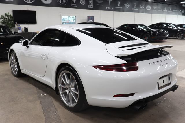 Used 2016 Porsche 911 Carrera RWD image 3