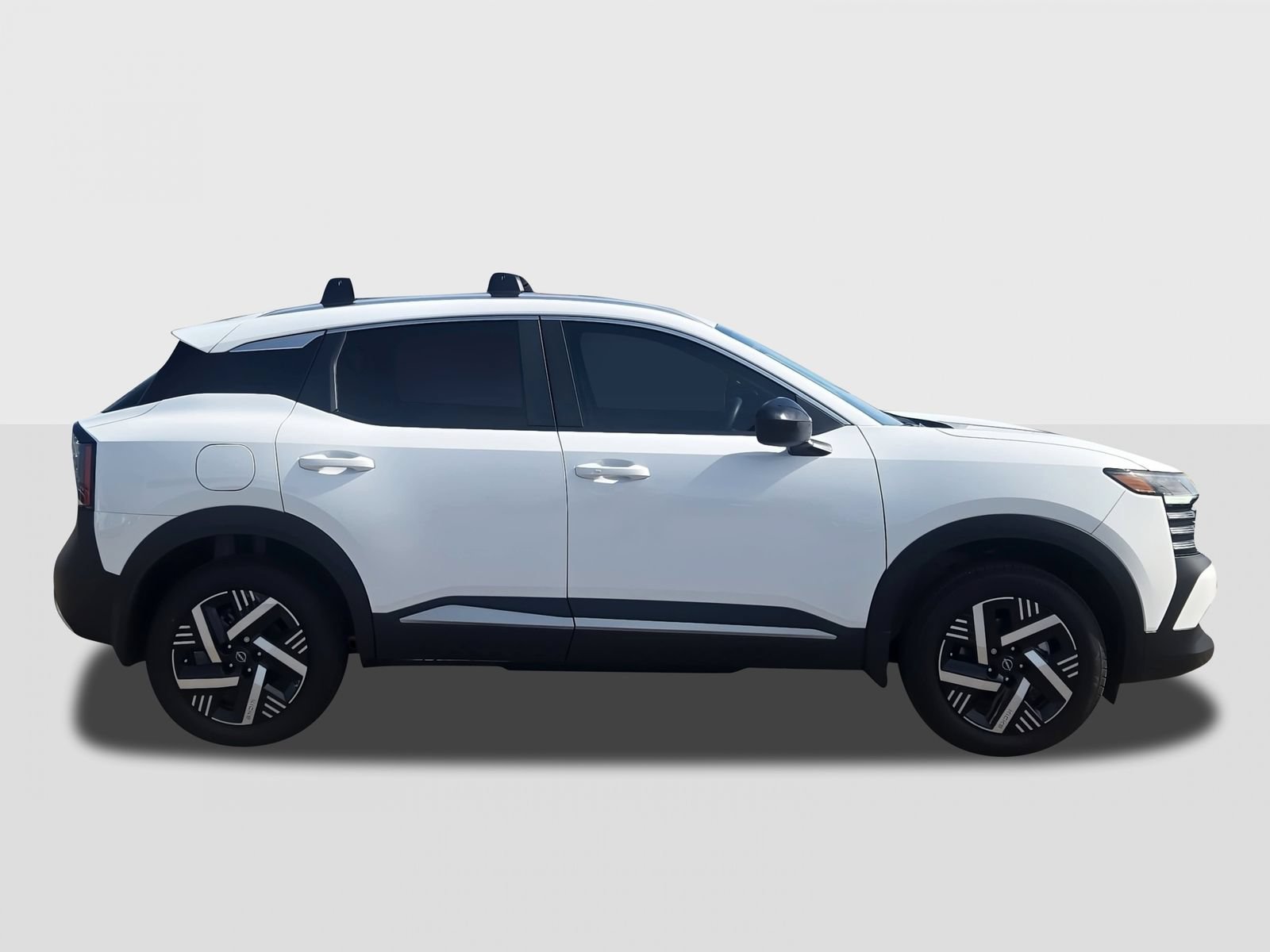 New 2026 Nissan Kicks SV w/ SV Premium Package FWD image 4