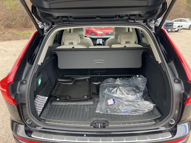 Certified 2024 Volvo XC60 T8 Ultimate w/ Protection Package Premier AWD/4WD image 22