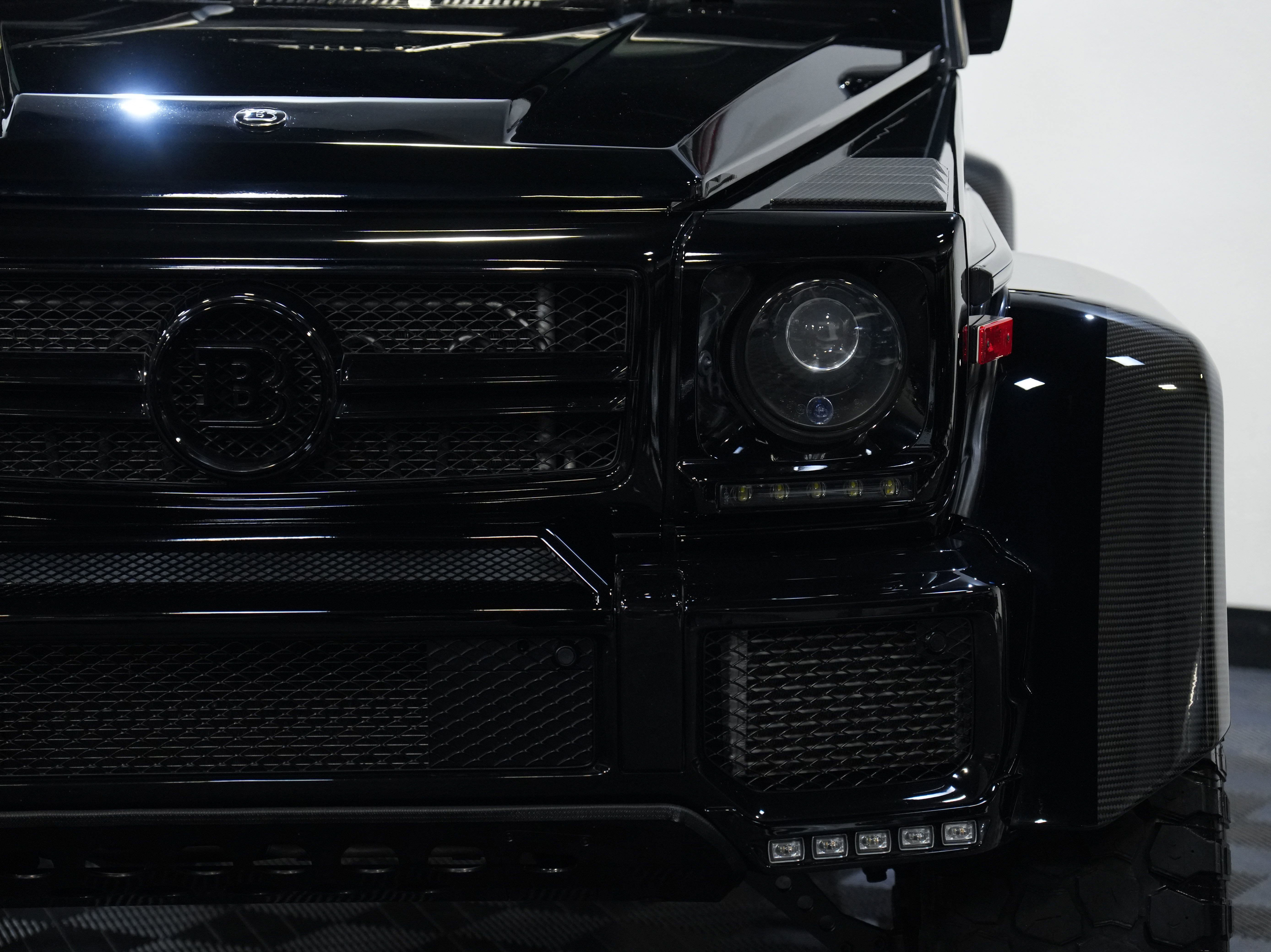 Used 2017 Mercedes-Benz G 550 Squared image 10