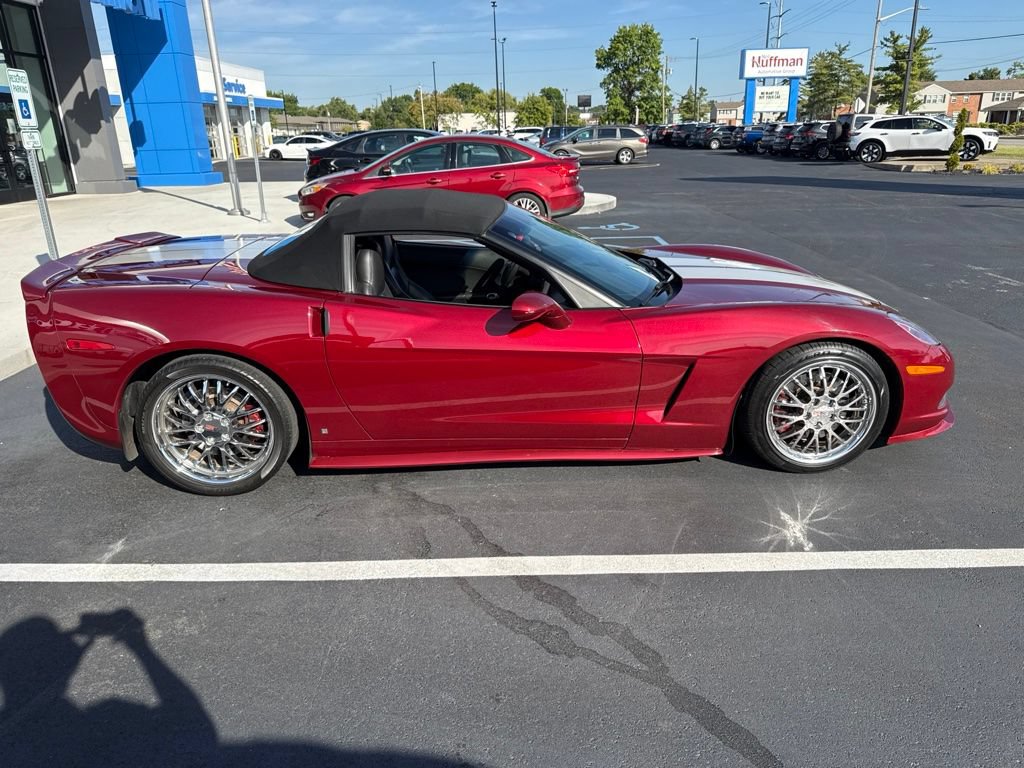 Used 2006 Chevrolet Corvette Convertible w/ Preferred Equipment Group RWD image 2