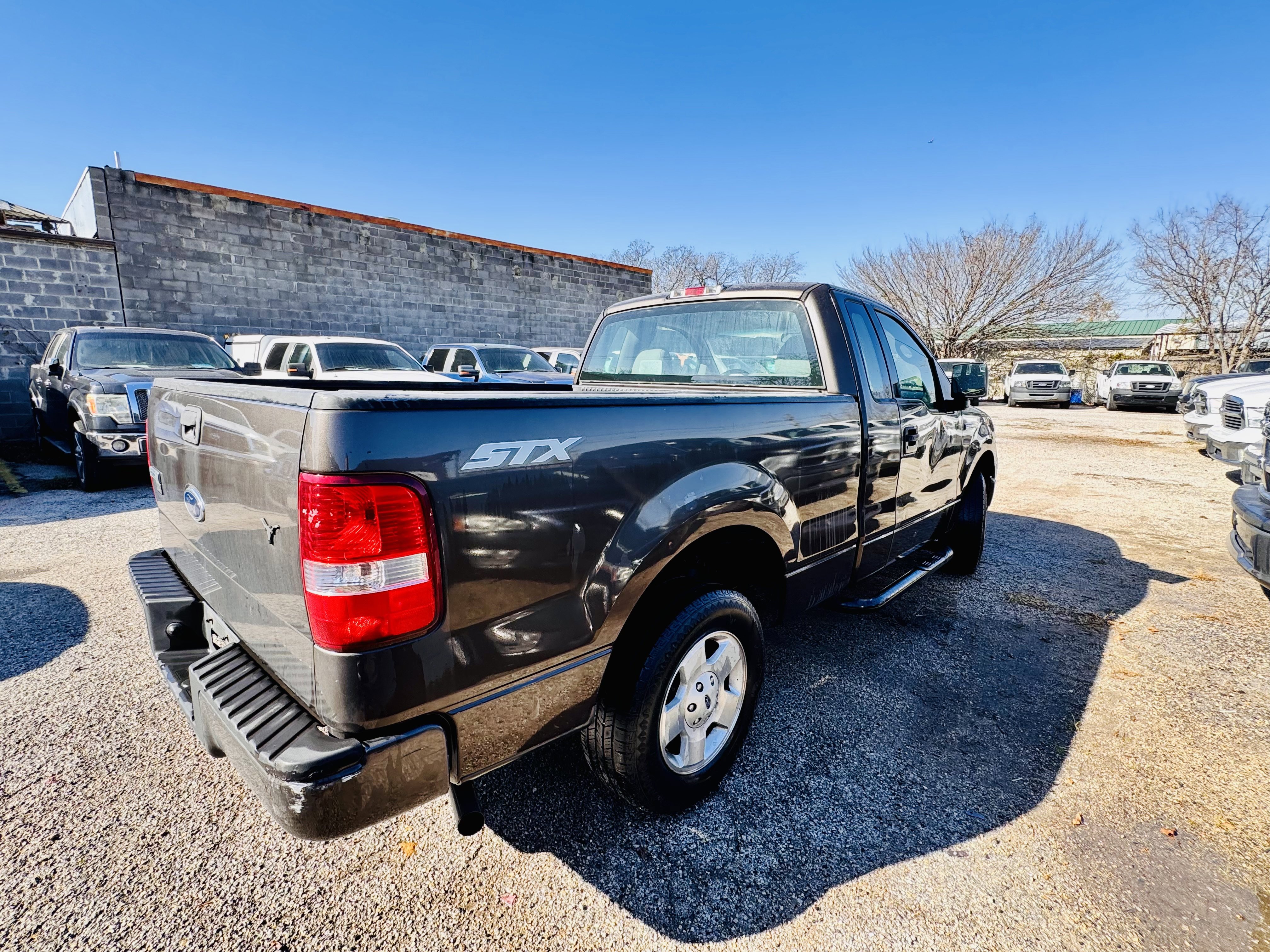 Used 2005 Ford F150 XL image 5