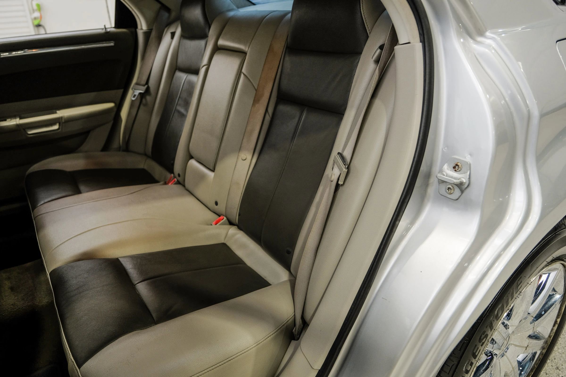 Used 2008 Chrysler 300 Touring image 20