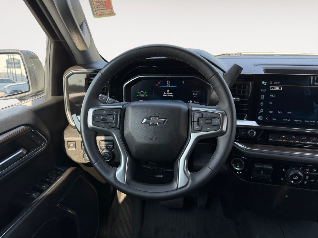 Used 2024 Chevrolet Silverado 1500 RST w/ Z71 Off-Road Package AWD/4WD image 14