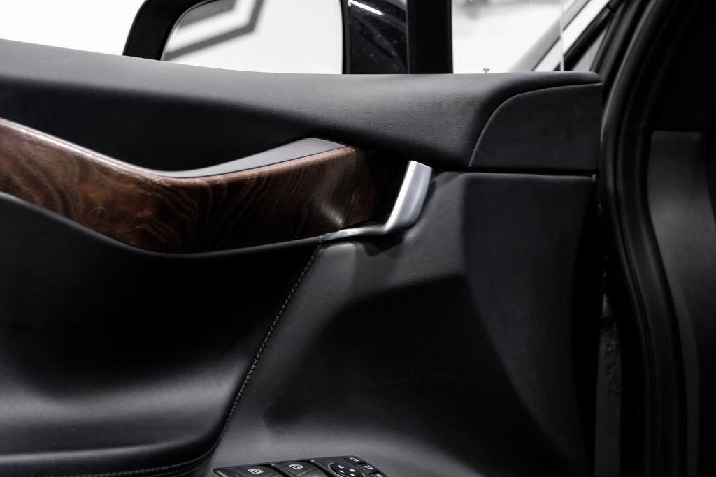 Used 2018 Tesla Model X P100D image 42