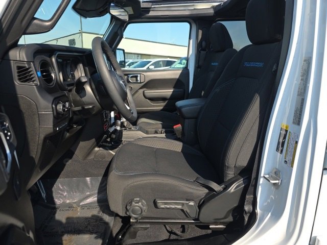 Used 2025 Jeep Wrangler Unlimited Rubicon 4xe w/ Safety Group image 13