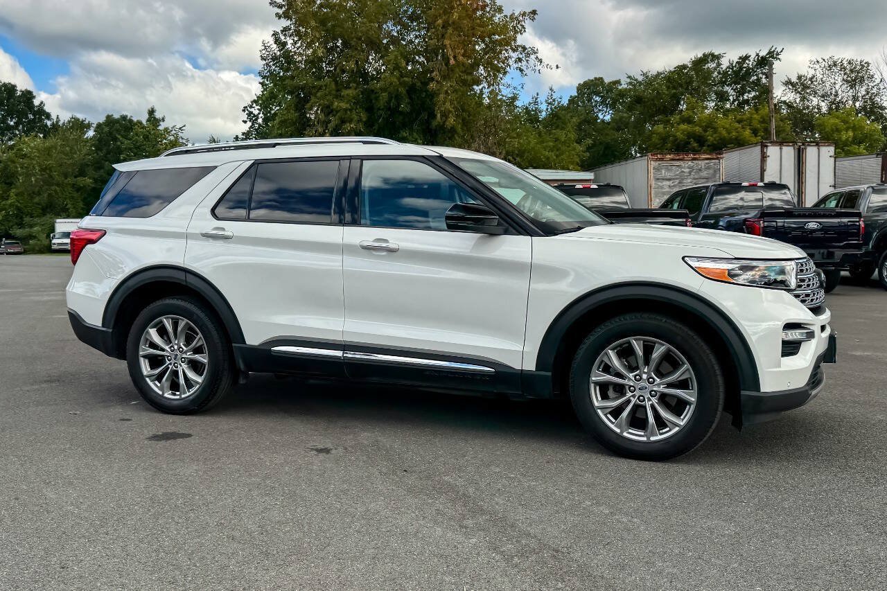 Used 2023 Ford Explorer Limited w/ Limited Technology Package AWD/4WD image 2