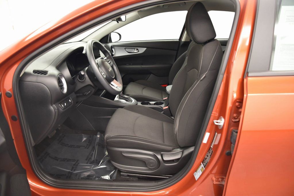 Used 2023 Kia Forte LXS w/ LXS Technology Package image 12
