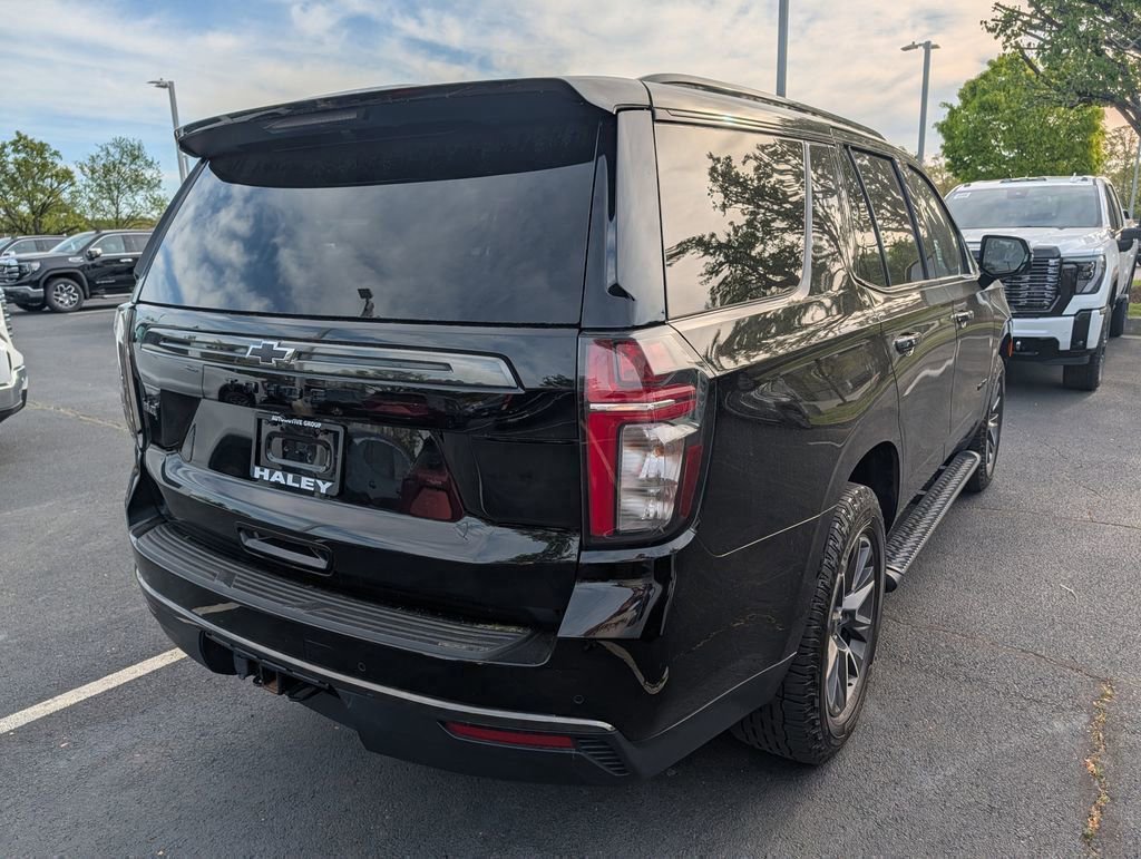 Used 2022 Chevrolet Tahoe Z71 w/ Luxury Package AWD/4WD image 8