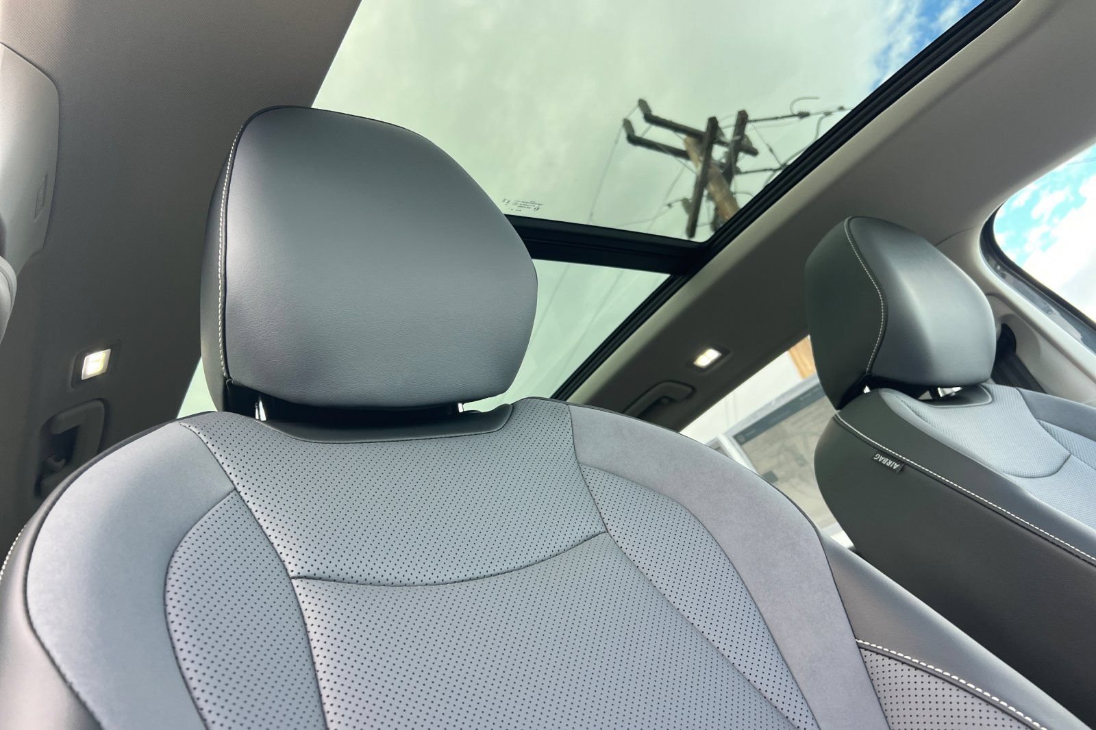 New 2026 Volkswagen Tiguan SE AWD/4WD image 17