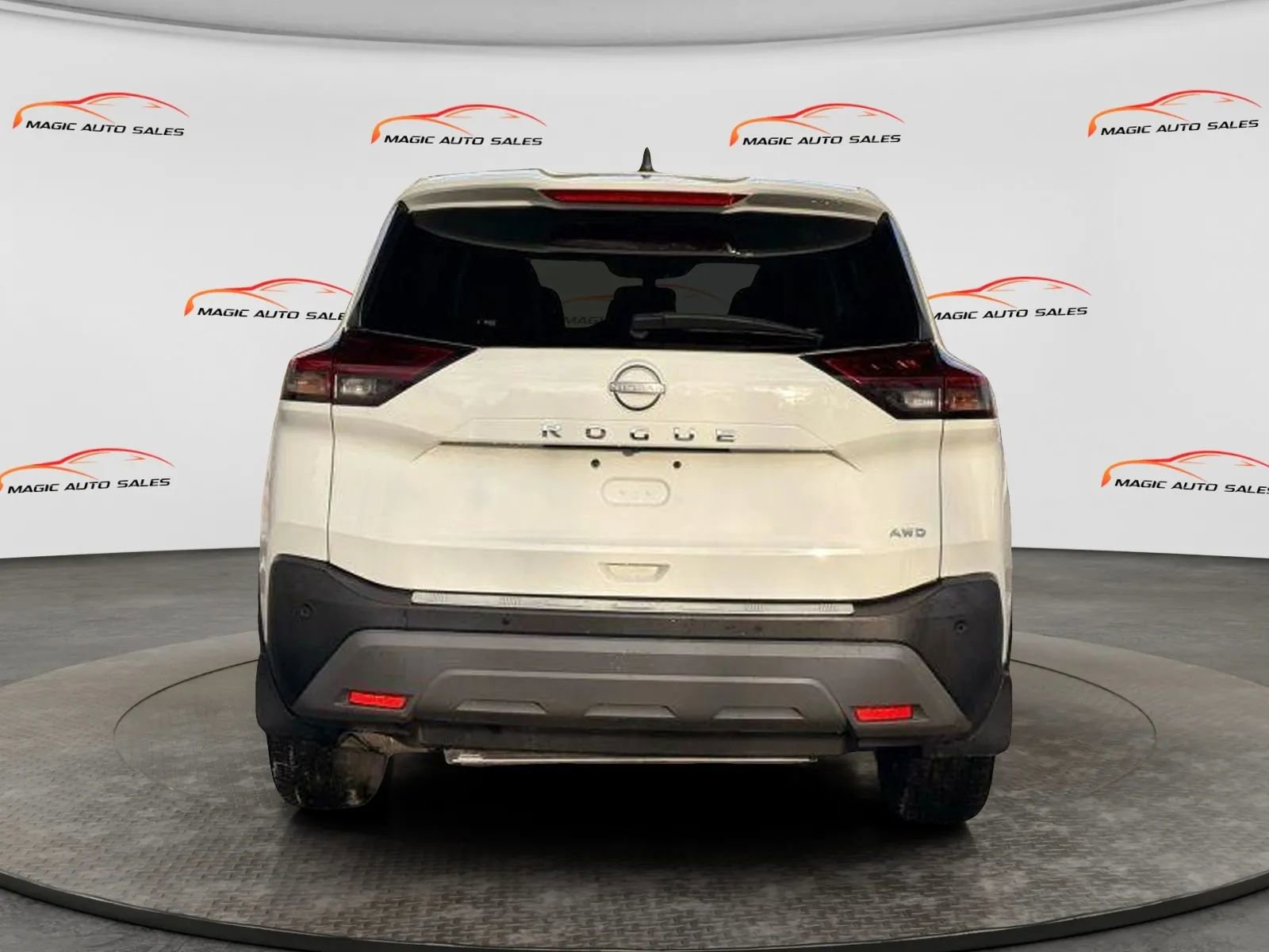 Used 2023 Nissan Rogue S AWD/4WD image 8
