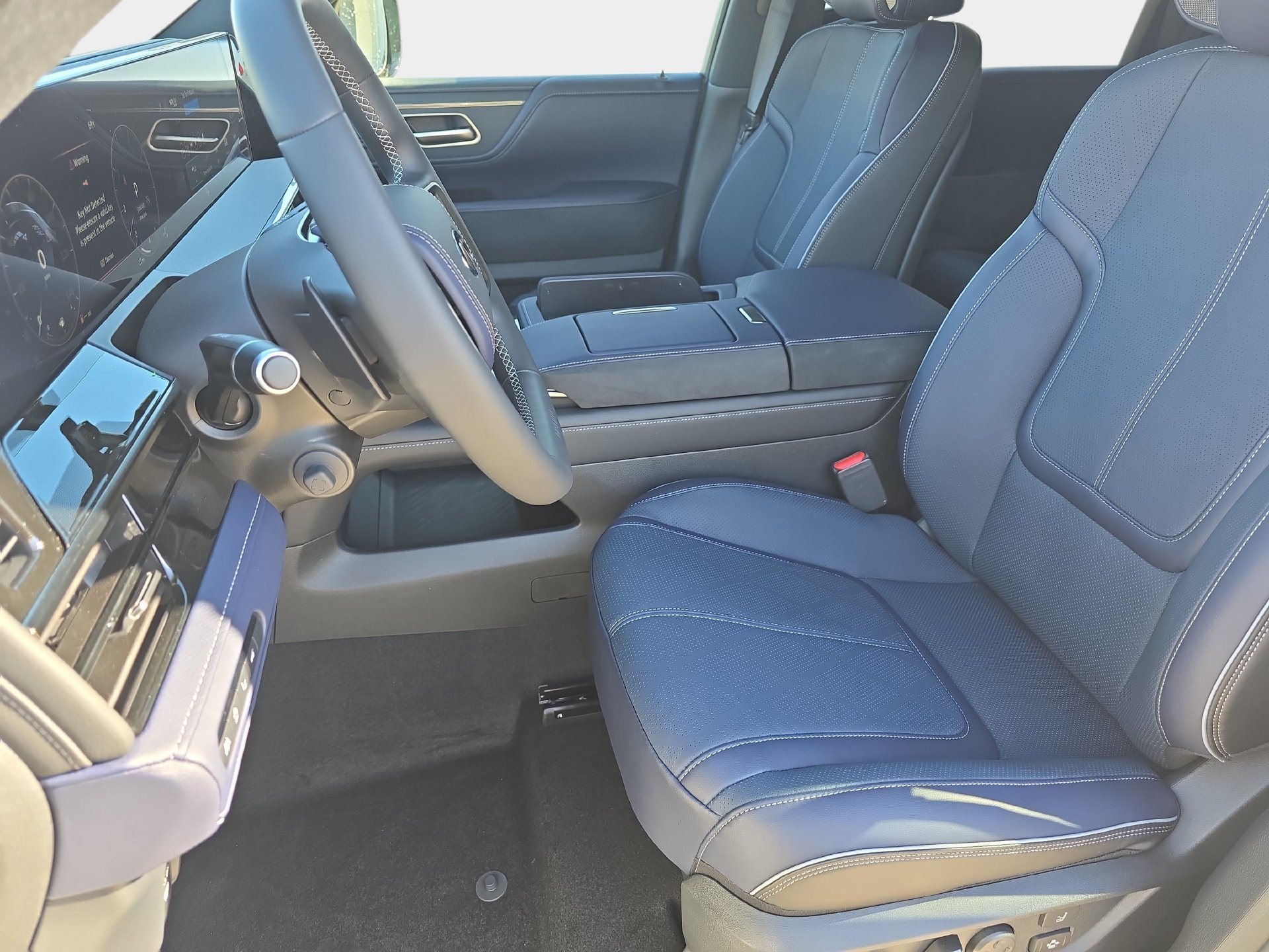 New 2026 INFINITI QX80 4WD image 15
