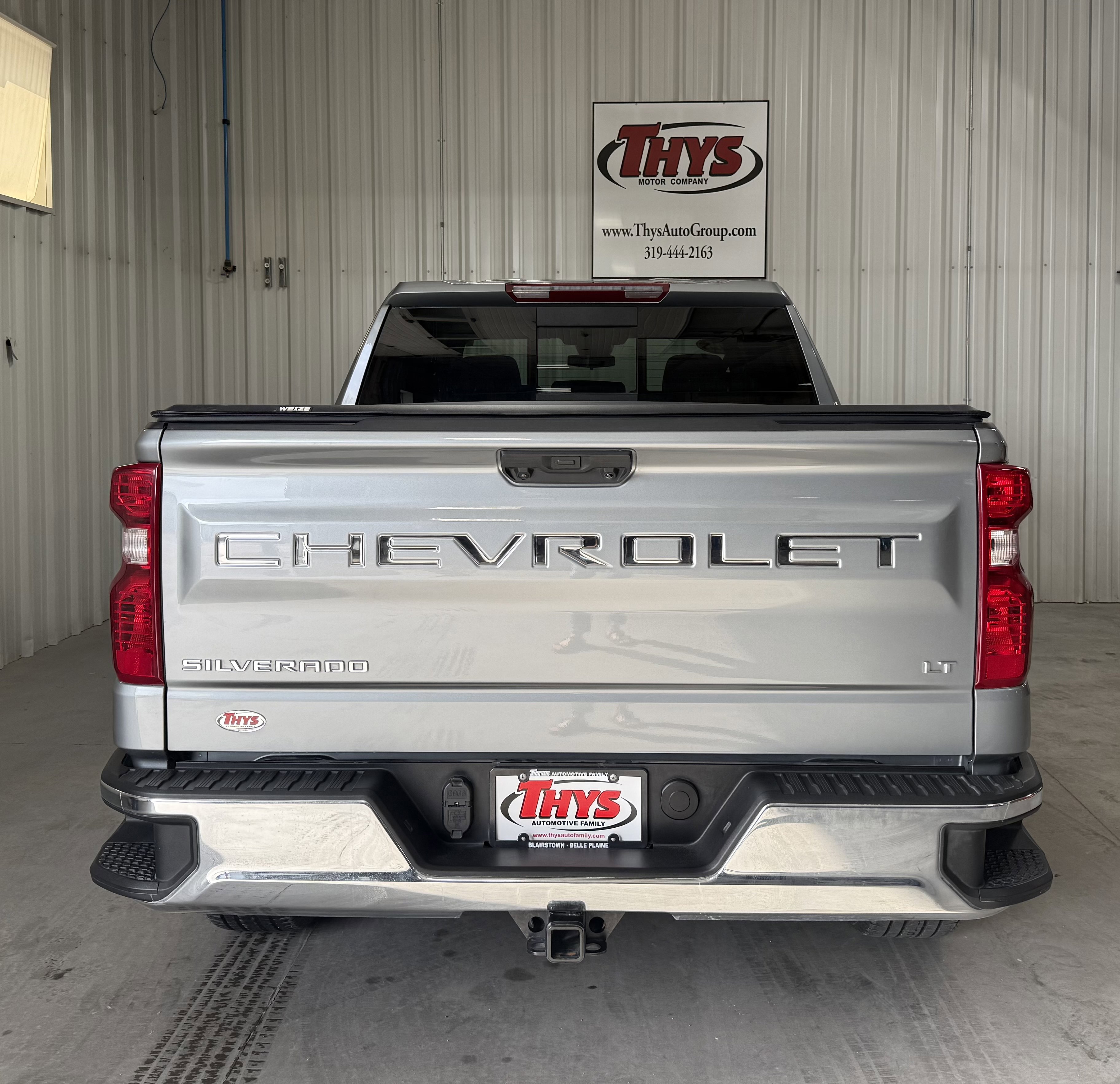 Used 2025 Chevrolet Silverado 1500 LT w/ Leather Package AWD/4WD image 4