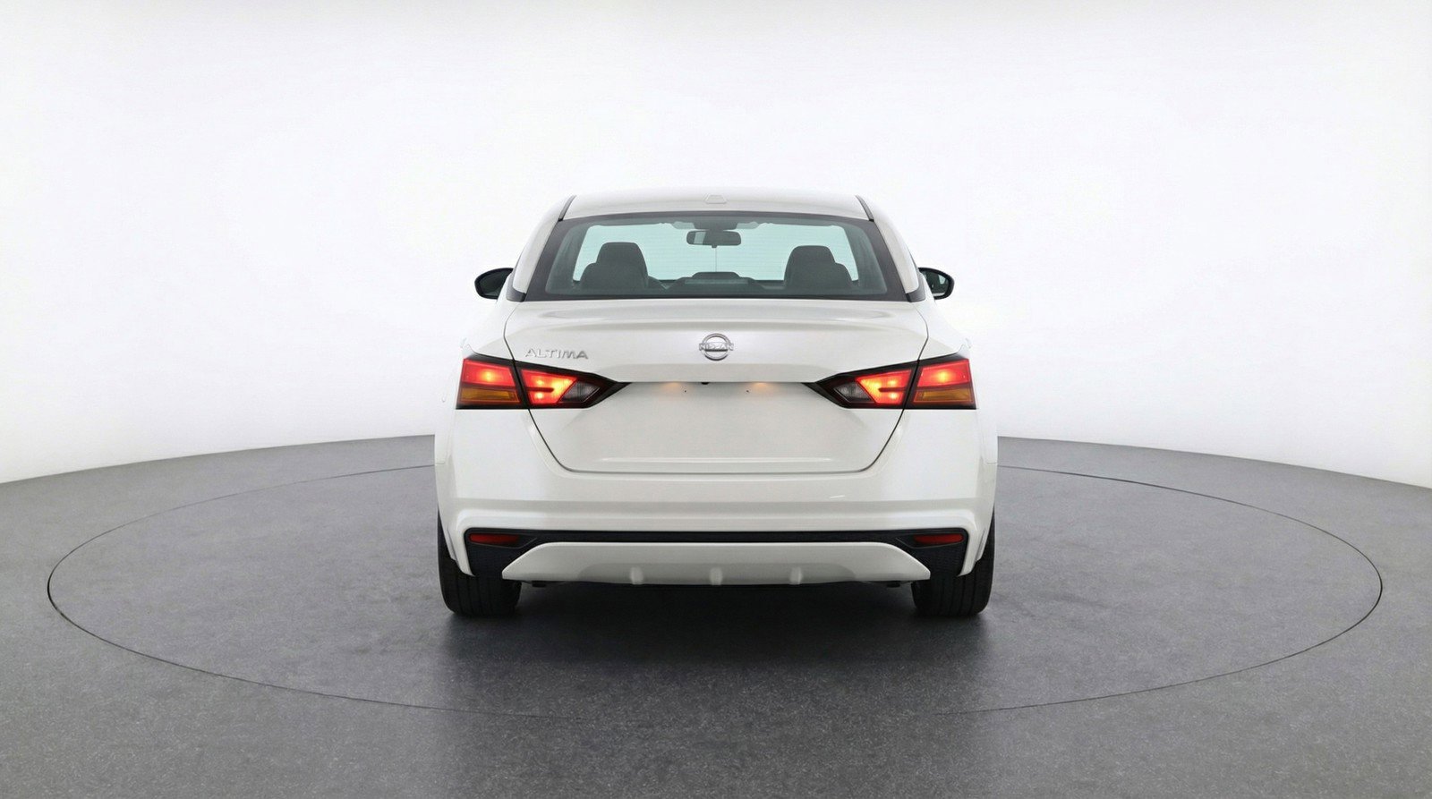 Used 2025 Nissan Altima 2.5 SV FWD image 7