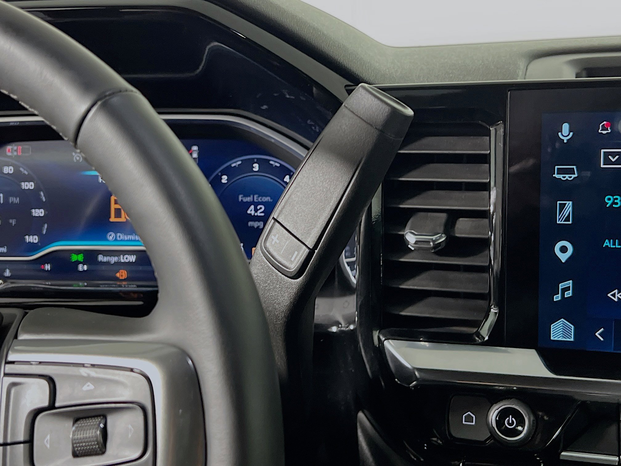 Used 2025 Chevrolet Silverado 2500 LT w/ Convenience Package image 23