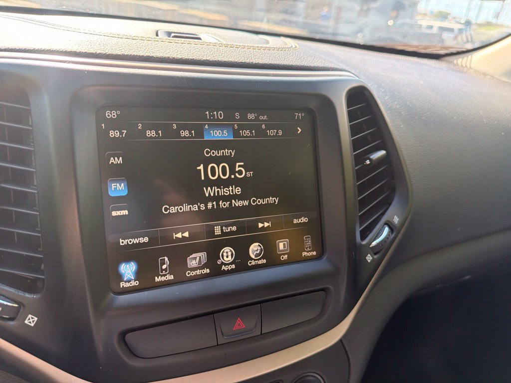 Certified 2017 Jeep Cherokee Limited AWD/4WD image 12