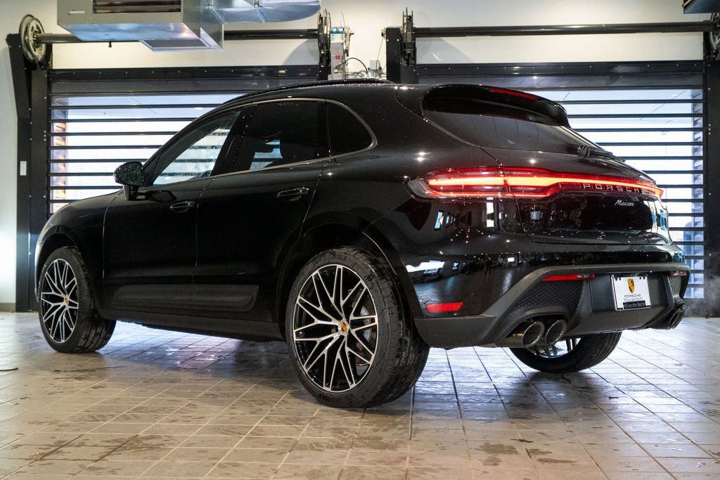 New 2026 Porsche Macan AWD/4WD image 3