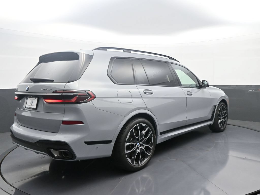 Used 2026 BMW X7 xDrive40i w/ M Sport Package AWD/4WD image 7