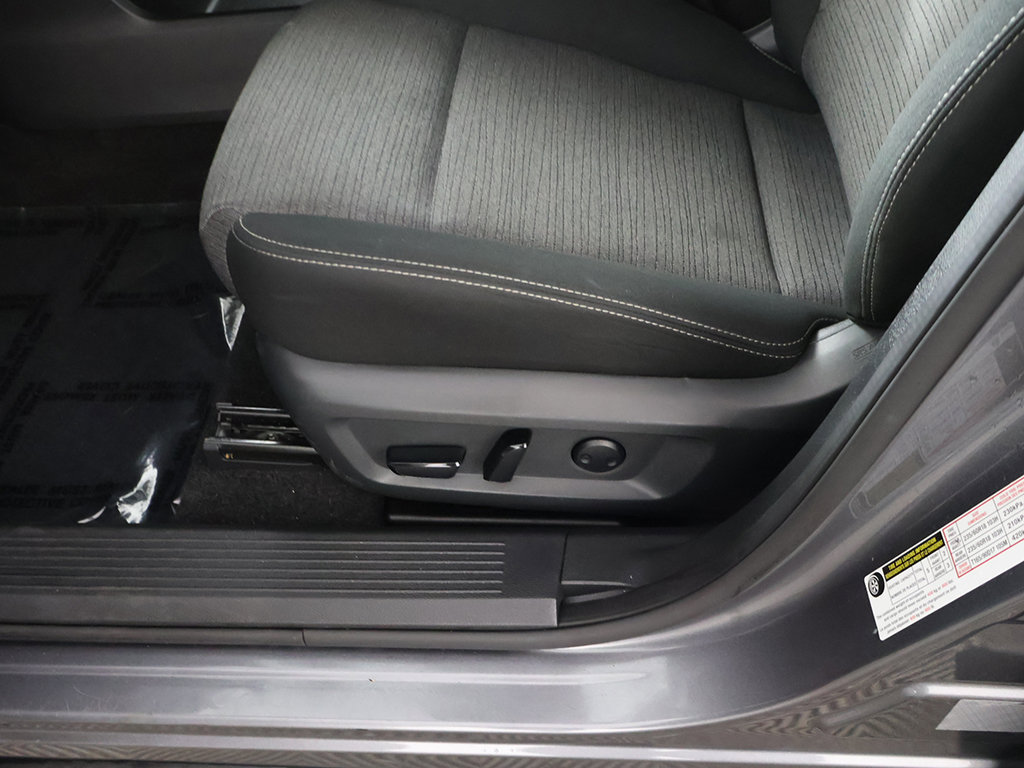 Used 2023 Nissan Rogue SV AWD/4WD image 29