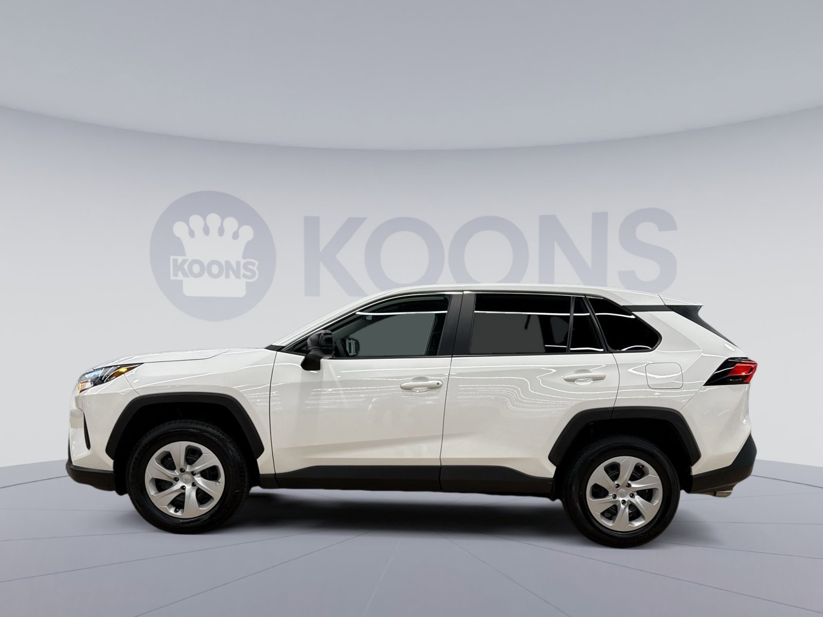 Used 2024 Toyota RAV4 LE AWD/4WD image 7