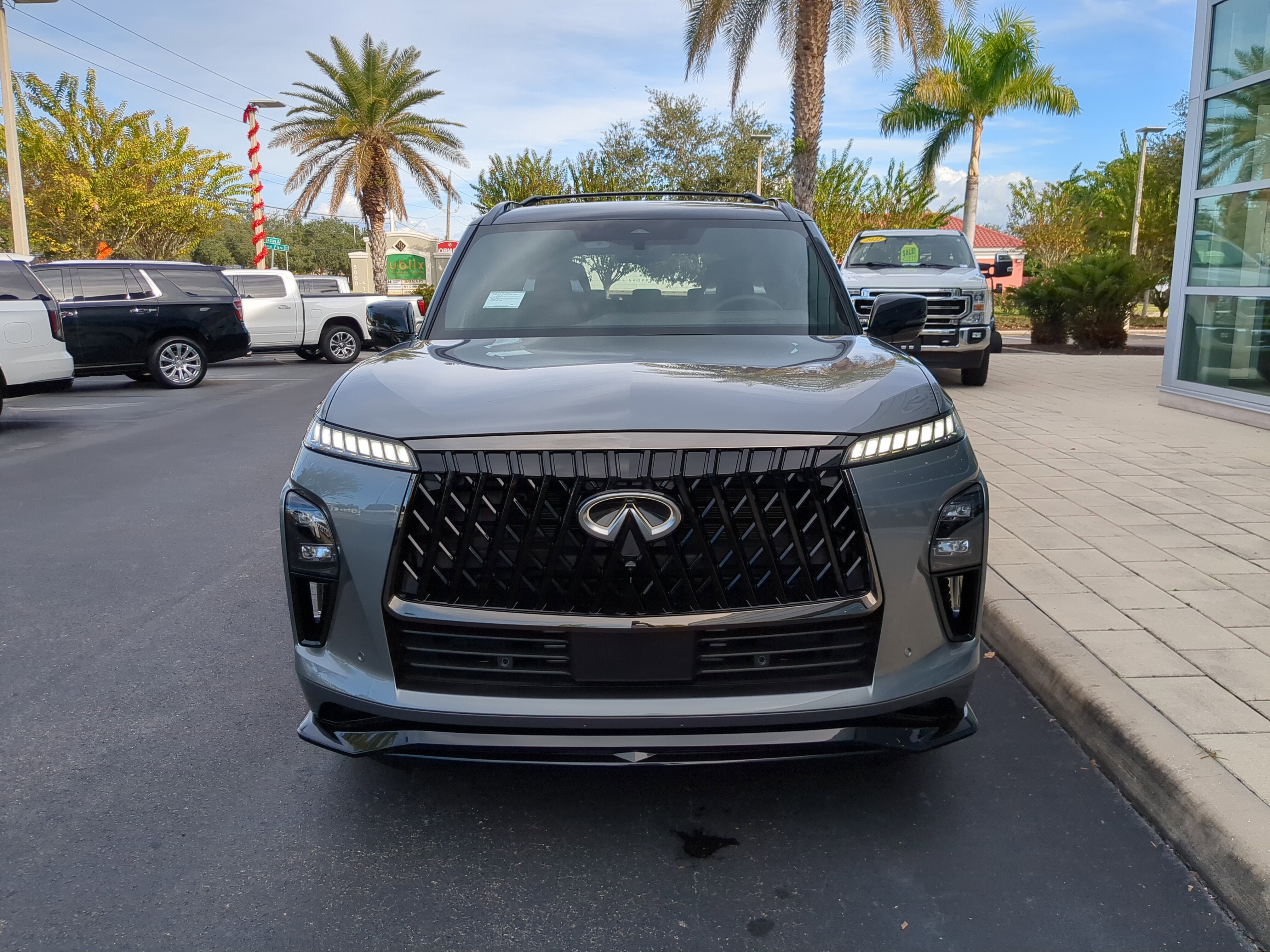 New 2026 INFINITI QX80 4WD image 2