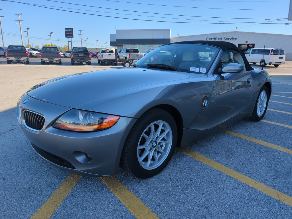 Used 2003 BMW Z4 2.5i RWD image 3